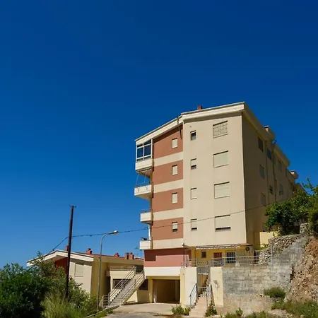 דירה Veliu's 3